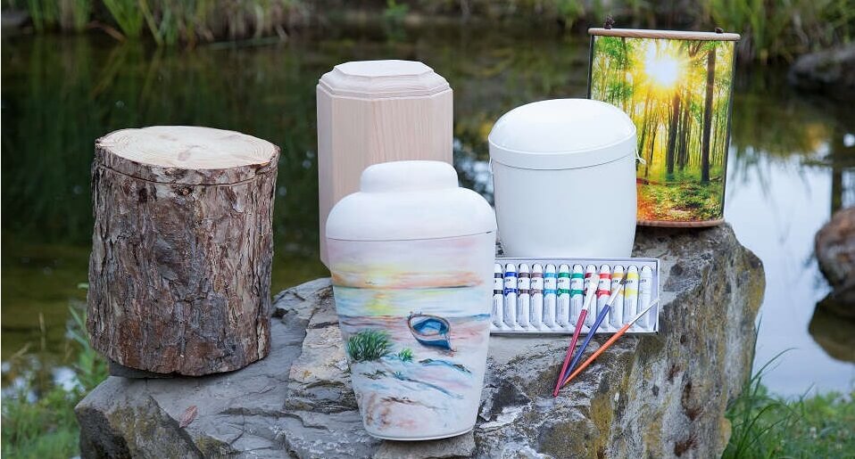 Selection Of Beautiful Organic Urns From Mementi Including Tree Trunk Unr, Artist Unr A Painting Set And Photo Urn